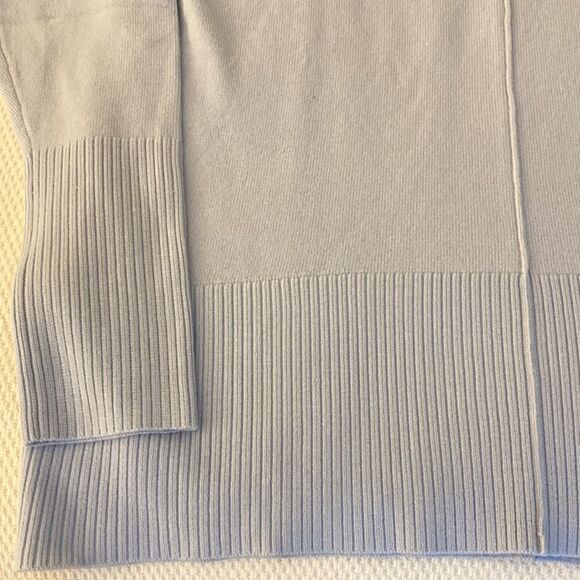 French Connection Oversized Size Small Woman’s Tunic Sweater in Powder Blue. - Picture 6 of 8